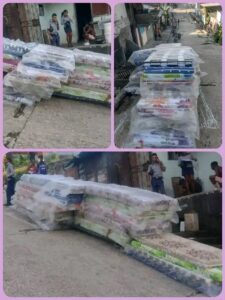 Indignación en Santiago de Cuba tras recuperar colchones donados que fueron desviados y ocultados en una viviendaSantiago de Cuba — 21 de diciembre de 2025. La polémica y la indignación han vuelto a estallar en la ciudad tras el hallazgo de decenas de colchones que debieron ser entregados como ayuda a familias afectadas por el huracán Melissa, pero que fueron ocultados en una vivienda particular en lugar de ser distribuidos a quienes lo necesitaban, según reportes de CiberCuba. � CiberCuba La policía local intervino el viernes pasado en una residencia ubicada en el barrio Julio Sanguily, donde, tras denuncias ciudadanas, se recuperaron al menos 40 colchones donados a damnificados que, en lugar de llegar a sus destinatarios, habían sido acumulados para su venta o uso no autorizado. � Testimonios compartidos en redes sociales por el periodista Yosmany Mayeta Labrada también confirmaron la extracción de los colchones y señalaron que la comunidad venía alertando sobre irregularidades en la entrega de estos recursos desde hace varios días. � CiberCuba Facebook Los colchones forman parte de los insumos destinados a familias que perdieron pertenencias y mobiliario tras el paso del huracán Melissa, que azotó el oriente de Cuba semanas atrás. Habitantes de Santiago de Cuba señalaron que, a pesar de la enorme necesidad de ayuda, los artículos donados no estaban siendo entregados de forma transparente ni eficaz, y que incluso circulaban rumores de que algunos serían vendidos en el mercado informal a precios elevados, afectando así a los más vulnerables. � CiberCuba La recuperación de estos artículos ha generado un fuerte clamor en la comunidad, donde residentes expresan su preocupación por la seguridad de otros donativos y la falta de mecanismos de control claros sobre la gestión de la ayuda humanitaria. “Es indignante saber que lo que debería llegar a las manos de familias que lo perdieron todo termine escondido en una casa para el lucro de unos pocos”, declaró un vecino del área, entrevistado por medios locales. � Facebook Autoridades policiales entregaron los colchones recuperados a las instancias correspondientes para que sean finalmente distribuidos a los beneficiarios previstos, aunque algunos vecinos lamentan que sucesos de este tipo hayan ocurrido incluso tras denuncias públicas. La comunidad teme además que, como ha sucedido en otros casos, la investigación quede sin determinar responsabilidades claras, y exige que se esclarezca quiénes estuvieron implicados en la retención indebida de bienes destinados a la atención de damnificados. � Facebook Este incidente pone de relieve, nuevamente, las dificultades y controversias que rodean la gestión de ayuda humanitaria en situaciones de desastre en Cuba, donde donaciones internacionales y nacionales son a menudo percibidas por parte de la población como insuficientes o mal administradas, agravando la frustración en comunidades que luchan por recuperarse tras fenómenos climáticos extremos. � translatingcuba.com Palabras claves Santiago de Cuba, colchones donados, huracán Melissa, ayuda humanitaria desviada, recuperación de colchones, irregularidades donaciones, indignación ciudadana, Yosmany Mayeta Labrada, CiberCuba noticias, mercado informal, distribución de ayuda, control de donativos