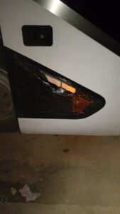 Apedrean nuevamente otro ómnibus de PEDROCARR SRL