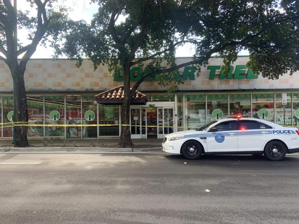 Hallan el cuerpo de una mujer dentro de un congelador en un Dollar Tree de Miami