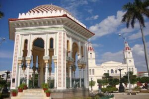 Detenida joven acusada de varias estafas telefónicas en Manzanillo 