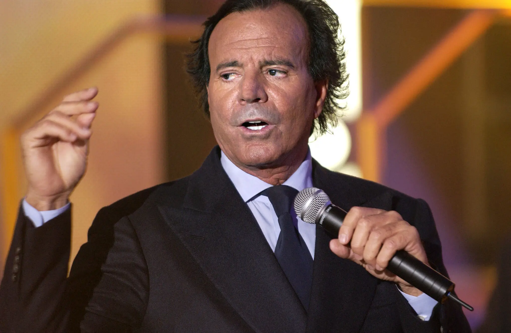 Julio Iglesias acusado de agresión sexual por dos exempleadas: lo que se sabe del caso