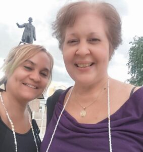 Alina Bárbara López y Jenny Pantoja/ Cibercuba 
