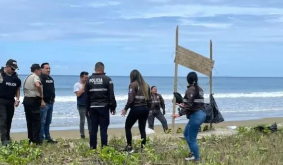 Macabro hallazgo en Ecuador: cinco cabezas humanas colgadas en una playa turística