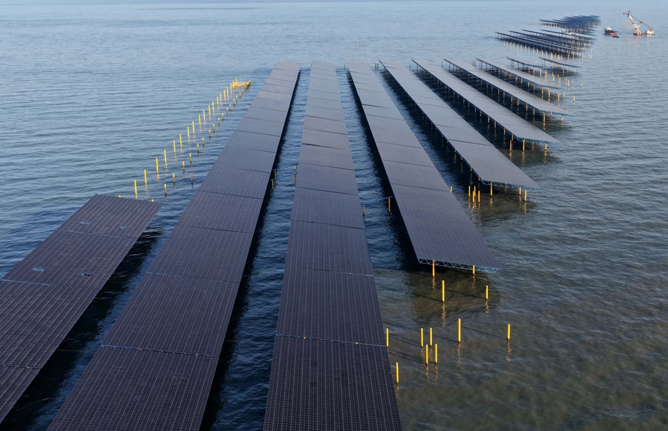 China eliminará reembolsos fiscales a exportación de productos fotovoltaicos en 2026.