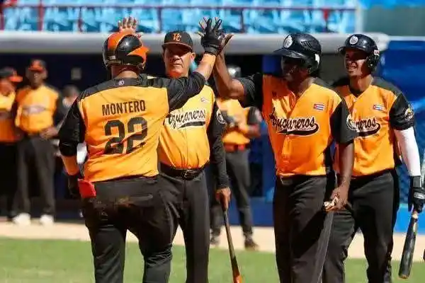  ¡Clasificación sellada! Los Leopardos de Villa Clara se cuelan en los playoffs con triunfo ante Ciego de Ávila 