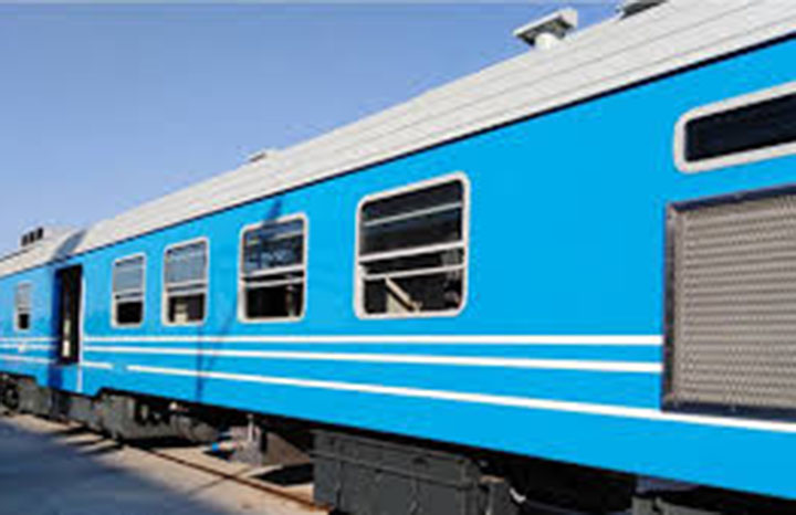 Tren a La Habana sale con retraso y los privados aprovechan para recordar que ellos sí mueven el país 