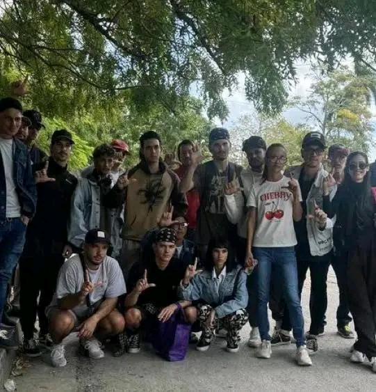 Denuncian cerco policial y bloqueo a audiencia de habeas corpus en Holguín; la parte promovente fue impedida de comparecer