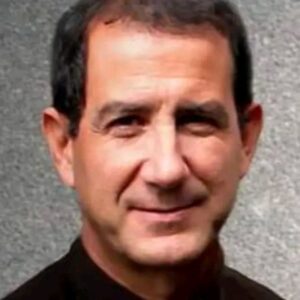 "El pueblo no tiene la culpa de los complejos antinorteamericanos": sacerdote cubano pide diálogo con EE.UU. para aliviar el sufrimiento de la población