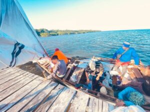 Rescatan a balseros cubanos en costas mexicanas.