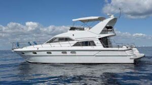 Guardacostas de EE. UU. decomisan embarcaciones con $5.6 millones en cocaína frente a Florida