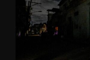 Apagón total en el oriente: fuera de servicio Renté y Felton dejan sin electricidad a cuatro provincias