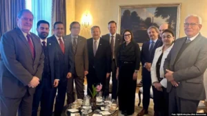 Estados Unidos lleva al Vaticano su estrategia para Cuba: ayuda humanitaria y respaldo internacional