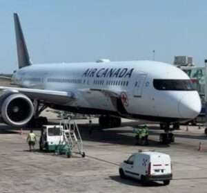 Crisis de combustible en Cuba provoca repatriación masiva de más de 10.000 turistas canadienses