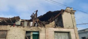 Nuevo derrumbe de 2 viviendas en Manzanillo evidencia la crisis habitacional