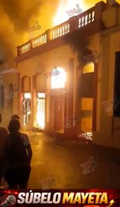 Voraz incendio en la calle Enramadas causa cuantiosos daños materiales en Santiago de Cuba