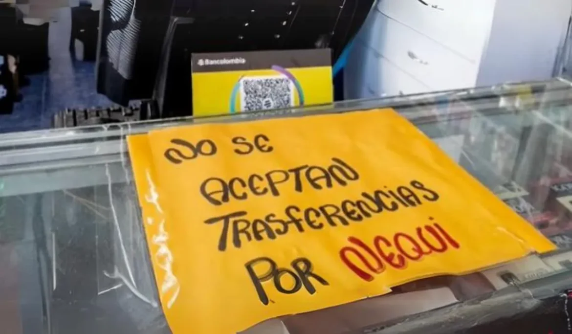 El fracaso de la bancarización en Cuba: comerciantes prefieren no vender antes que aceptar una transferencia