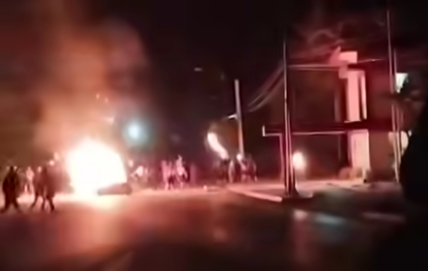 Incendian sede del PCC en Morón