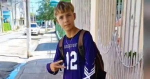 Dos semanas detenido y enfermo: piden libertad para el adolescente Jonathan Muir