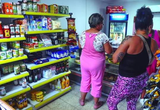 ¿Oportunidad o trampa? Gobierno cubano abre la puerta a inversiones de emigrados en la isla en medio de la peor crisis energética