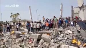 Ataque conjunto de EE. UU. e Israel golpea escuela de niñas en Irán y deja mas de 100 niños muertos. 