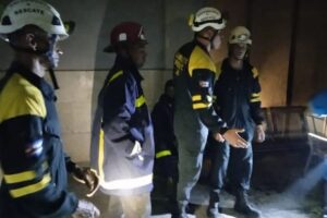 Incendio en hospital de Cienfuegos provoca evacuación masiva sin víctimas