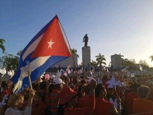 Régimen comunista convoca a un Primero de Mayo de propaganda y control para ocultar el colapso de su modelo totalitario