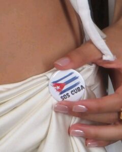 Camila Cabello dedica Havana al pueblo cubano desde Coachella: Mi corazón está con cada cubano que sufre bajo una dictadura opresiva