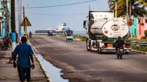 Nuevo buque ruso podría llegar a Cuba para aliviar apagones