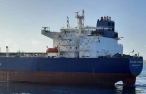 Un respiro limitado: inicia distribución de combustible ruso en Cuba.