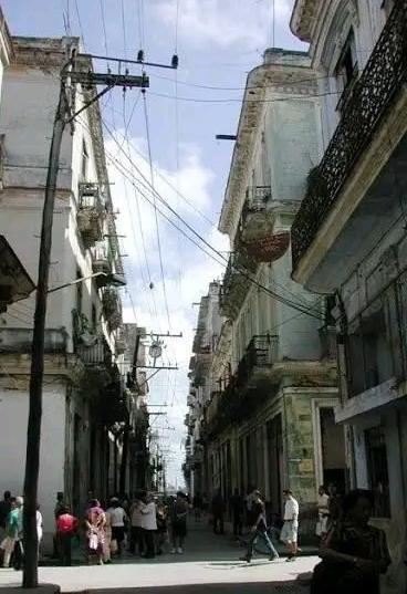 Vecinos denuncian 26 días sin agua en Jesús María, La Habana