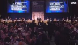 Tiroteo en la Casa Blanca durante cena de corresponsales obliga a evacuar a Trump