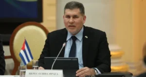 El "zar económico" de Cuba: viajes, aplausos y promesas que no llegan a los apagones