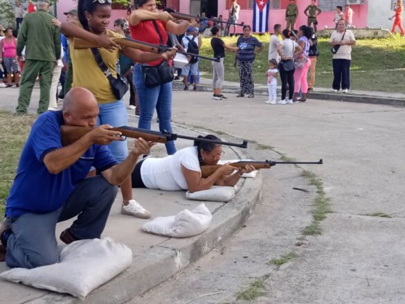 El régimen cubano escenifica simulacros bélicos en Cienfuegos ante el fantasma de una invasión de Estados Unidos