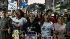 “Que sean todos”: Venezuela se moviliza para exigir la liberación de los 500 presos políticos que aún siguen tras las rejas