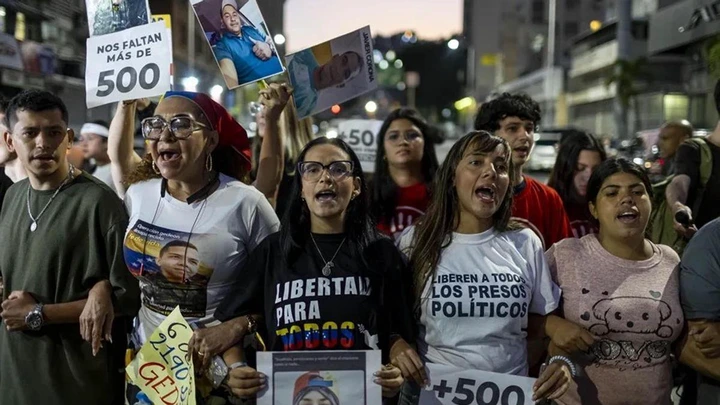 “Que sean todos”: Venezuela se moviliza para exigir la liberación de los 500 presos políticos que aún siguen tras las rejas