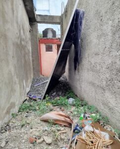 Tormenta local severa destruye paneles solares de parroquia en Palma Soriano