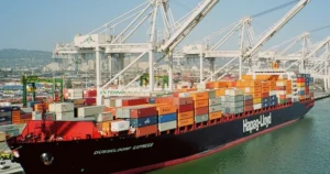 El bloqueo marítimo se vuelve real: Hapag‑Lloyd y CMA CGM suspenden sus operaciones con Cuba por la ofensiva de Trump