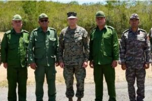 “A Cuba ya la tomaron, lo que no se han enterado”: el encuentro militar que incendió las redes y desató la euforia en el exilio